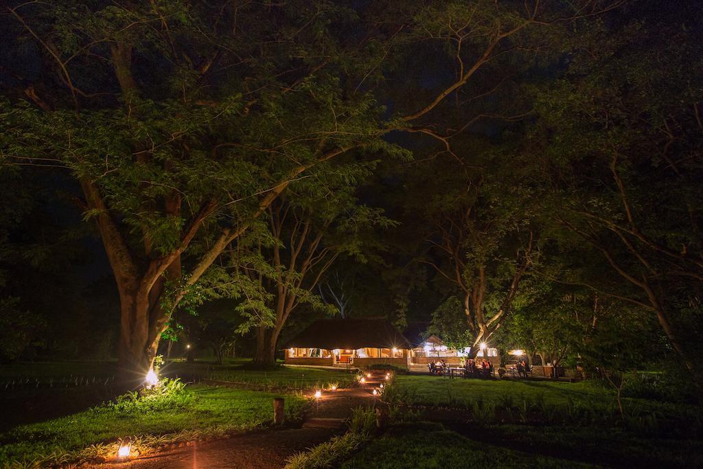 Rivertrees Country Inn Usa River エクステリア 写真
